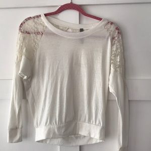 Crop white sweater